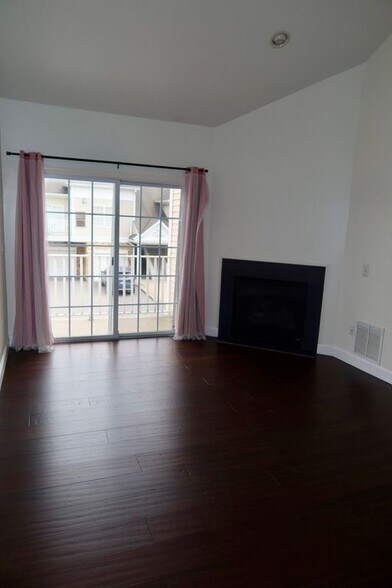 Building Photo - 610 Prestwick Dr