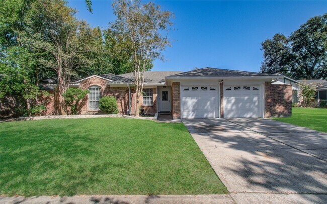 Building Photo - 16610 Cairngorm Dr