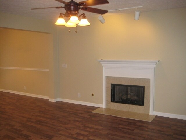 Building Photo - 2440 Pleasant Springs Ln