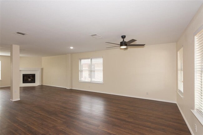 Building Photo - 1711 Lloydminister Way