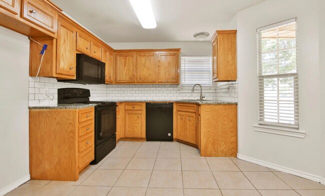 Building Photo - 2117 99th St