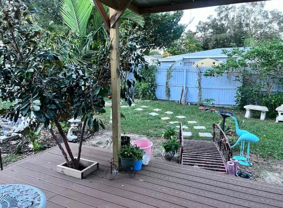 Building Photo - 310 15th Ave SW