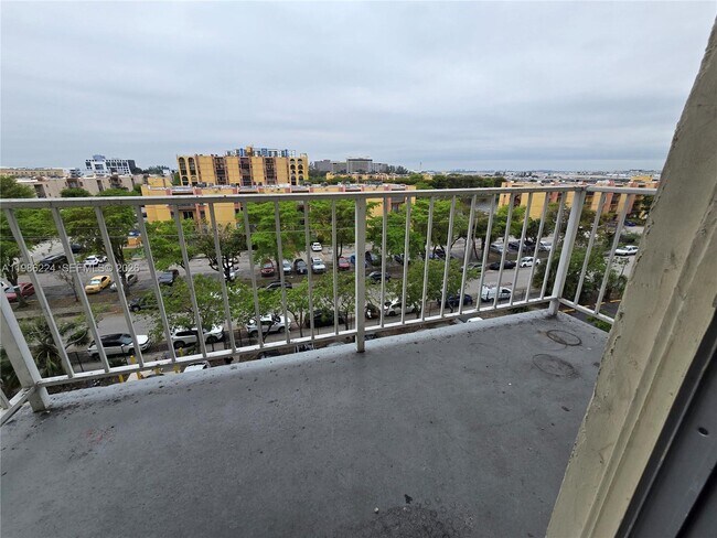 Building Photo - 801 NW 47th Ave