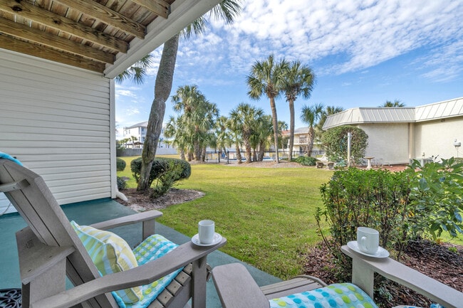 Building Photo - 2000 Scenic Gulf Dr