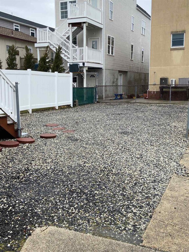 Building Photo - 9 N Jefferson Ave