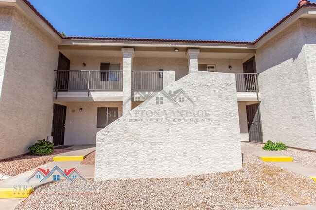 Building Photo - 10610 S 48th St