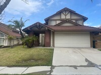 Building Photo - Recently Renovated 3 Bedroom 2.5 Bath Home...