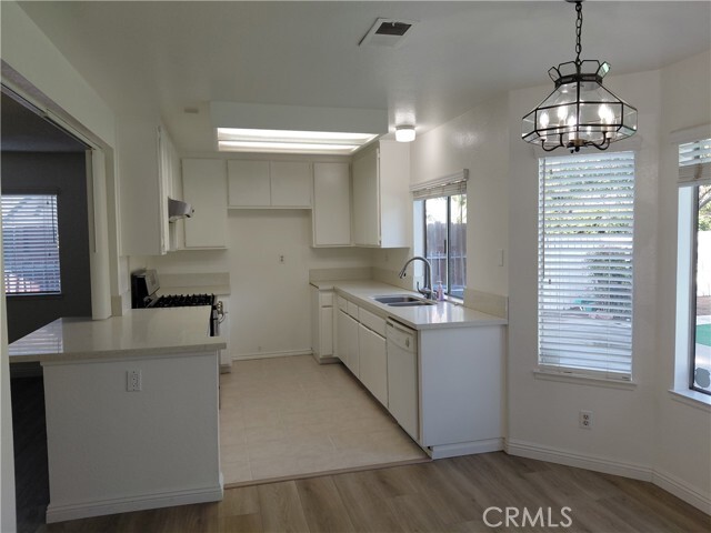 Building Photo - 902 Chaparral Dr