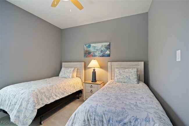 Building Photo - 825 SE 5th Pl