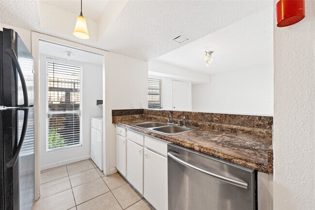 Building Photo - 781 Country Pl Dr