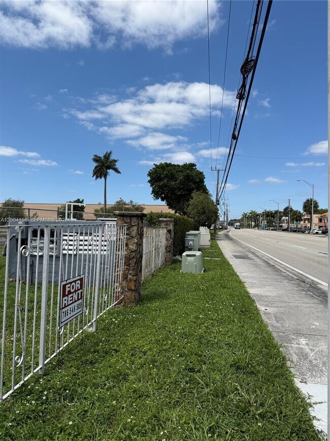 Building Photo - 4050 NW 135th St