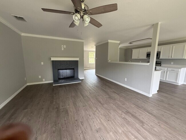 Building Photo - Home in Wylie