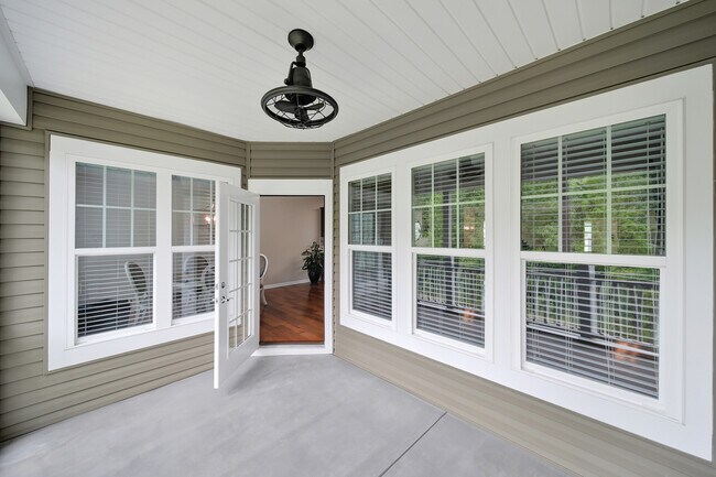 Building Photo - 45008 Wigeon St
