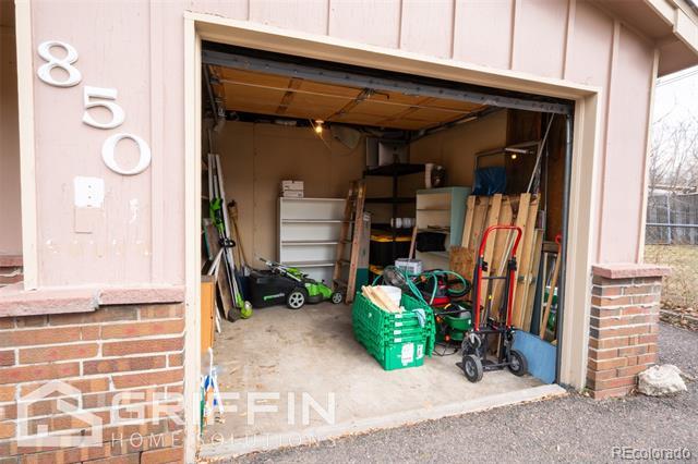 Building Photo - 850 S Harlan St