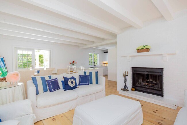 Building Photo - 57 Osborne Ln