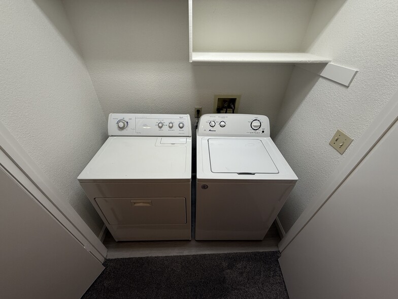 Laundry area w/washer n dryer - 1102 Cedar Creek Dr
