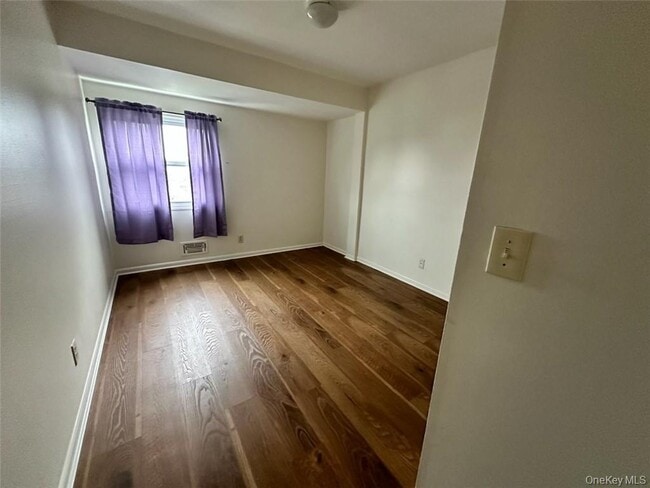 Building Photo - 26 Silo Ln