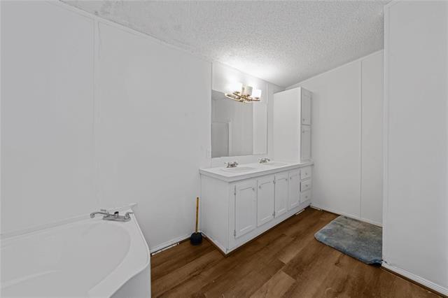 Building Photo - 5989 Edgewood Pl