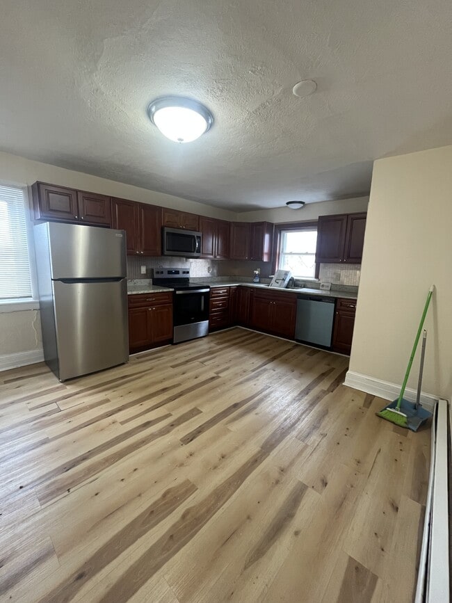 Building Photo - 701 Whittaker Ave