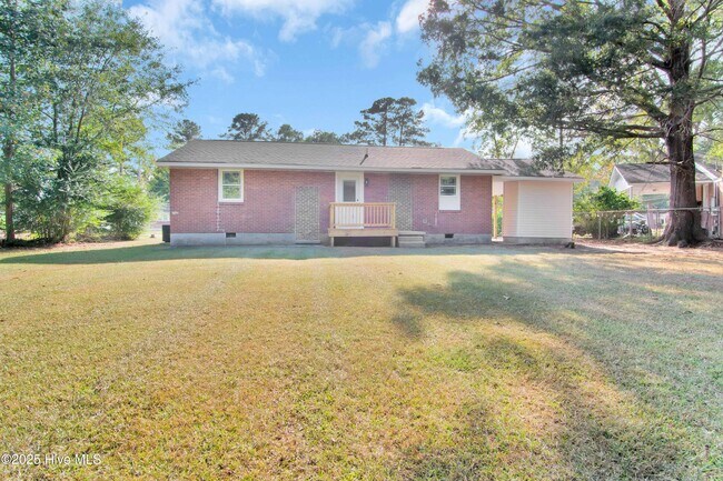 Building Photo - 103 Armstrong Dr