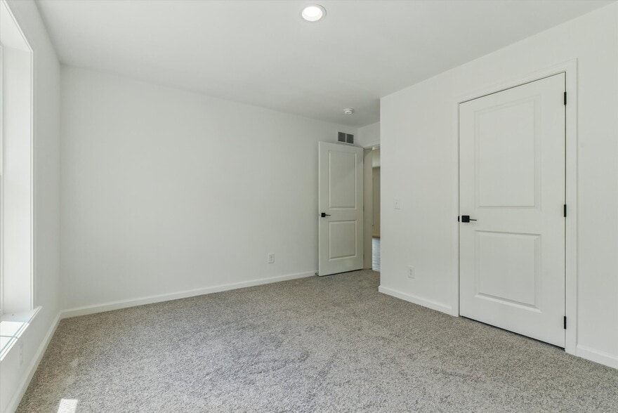 Building Photo - 542 Partridge Farm Rd