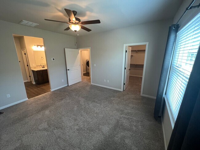 Building Photo - 3 Bed / 2.5 Bath | Rocklin Townhome