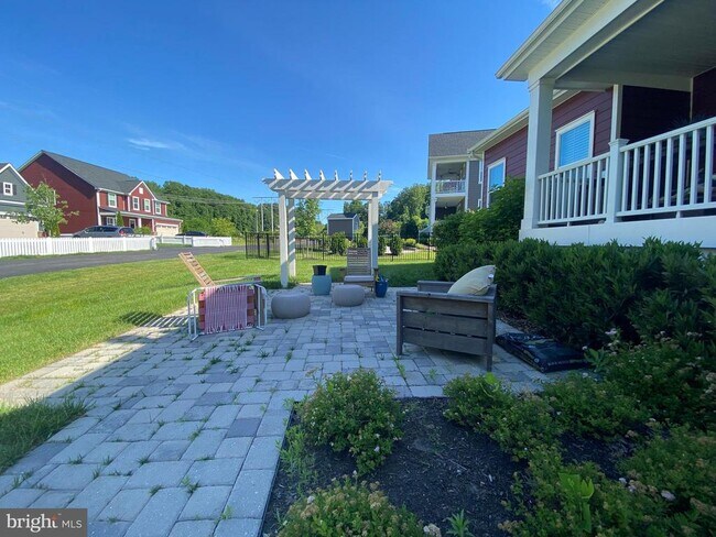 Building Photo - 2304 Sweet Pepperbrush Lp