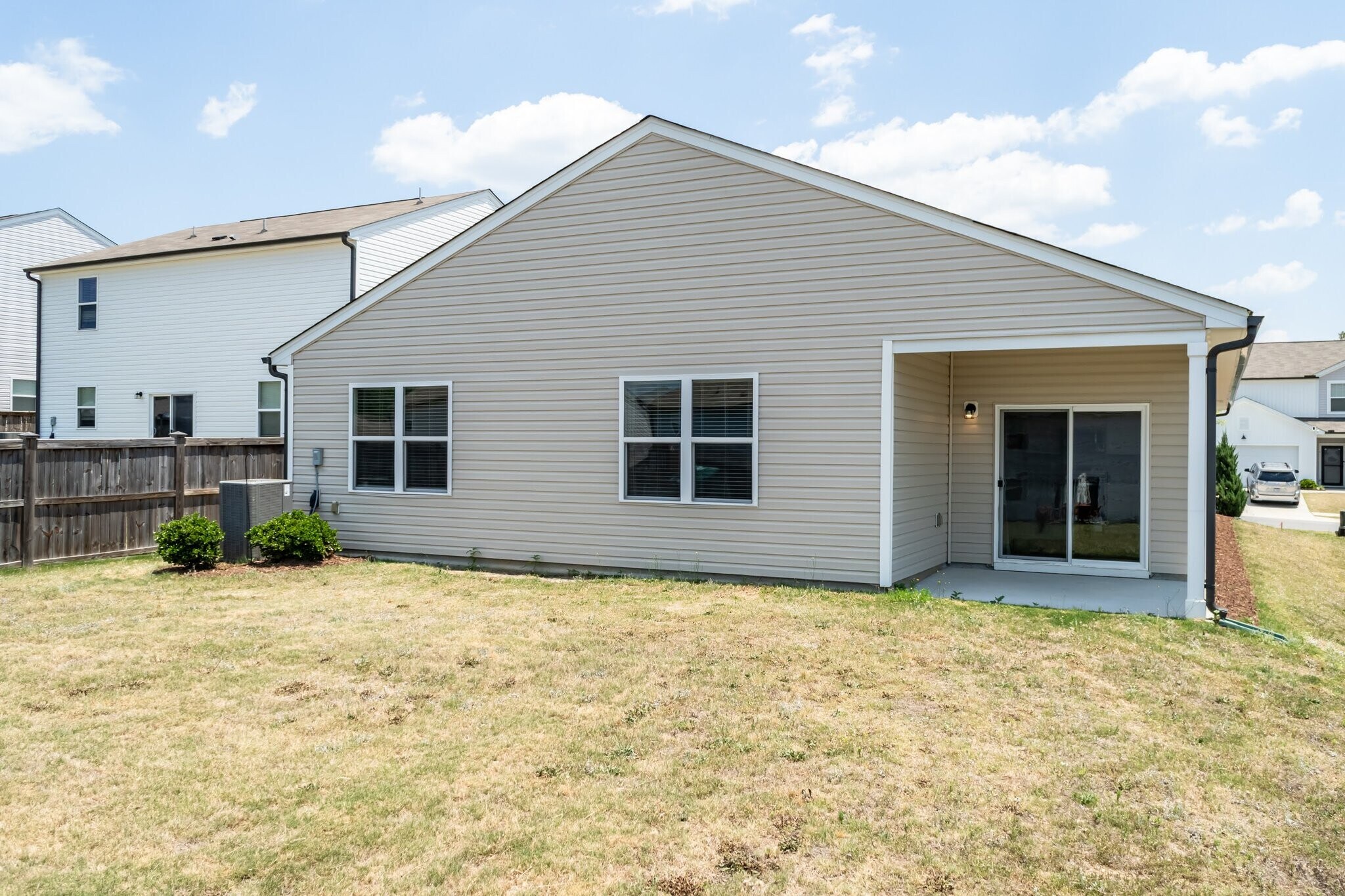 Building Photo - 1613 Arapahoe Ridge Dr