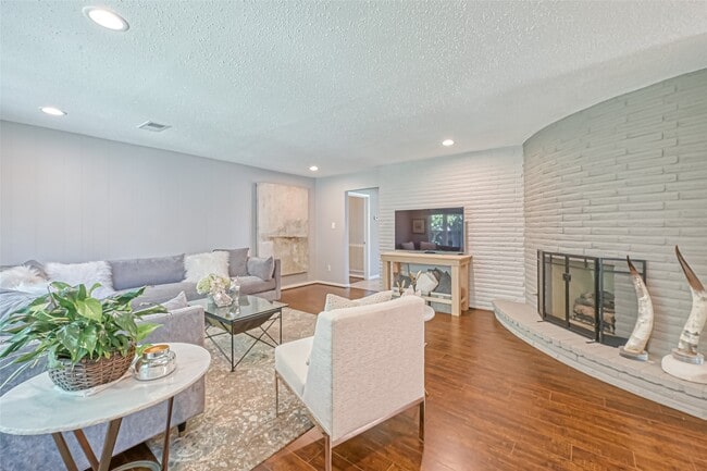 Building Photo - 13914 St Marys Ln