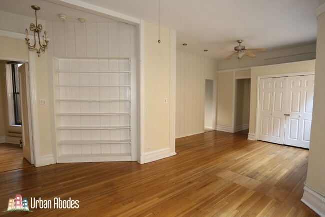 Building Photo - 1220 N Dearborn St