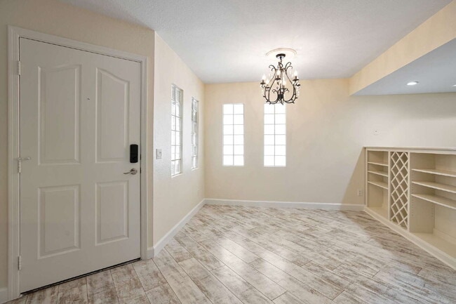 Building Photo - Camelback Corridor Condo now available!