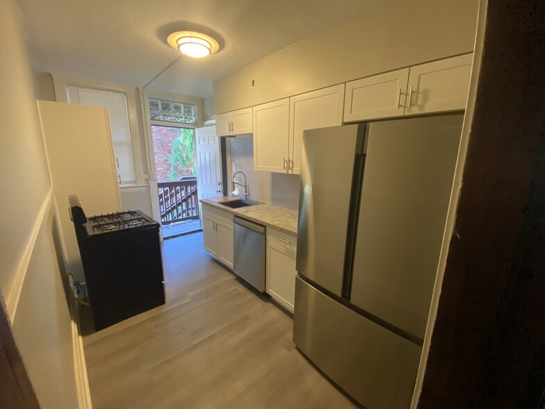 Building Photo - 1497 Coutant Ave
