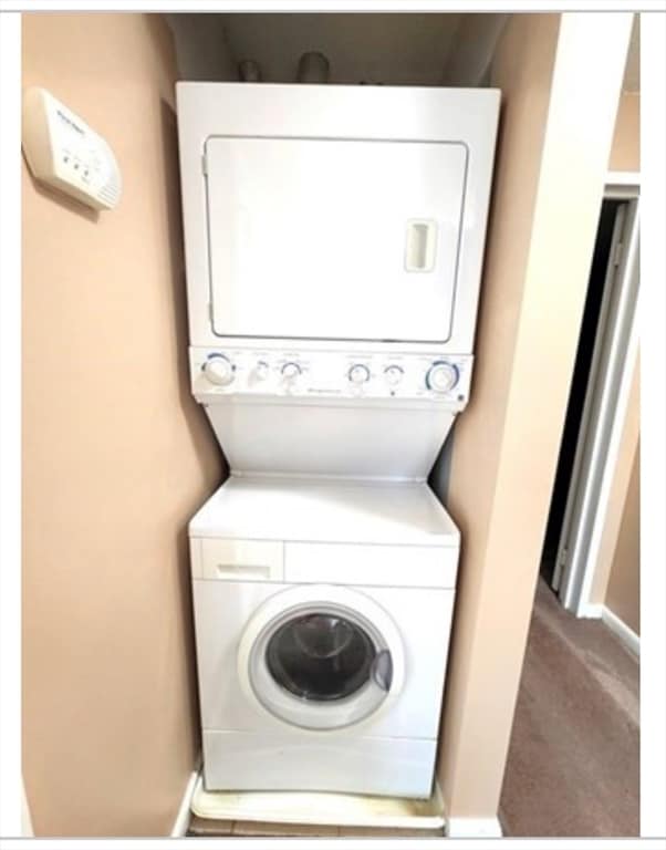 Building Photo - 7 Nancy Rd