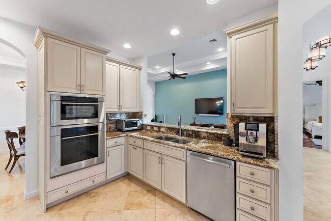 Building Photo - 236 Carina Dr