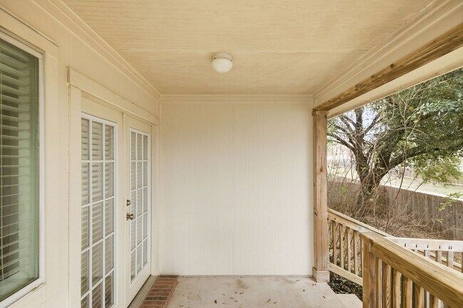 Building Photo - 1202 Sundrop Pl