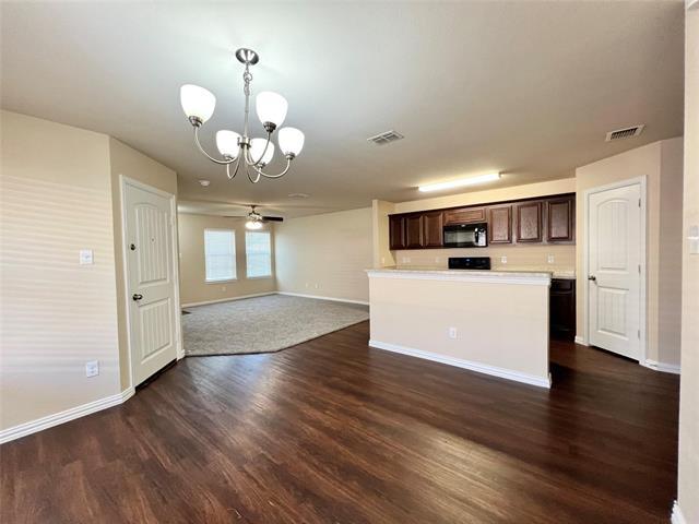 Building Photo - 705 River Garden Dr