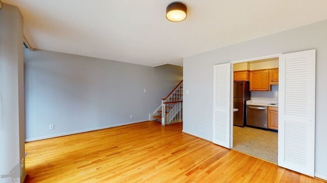 Building Photo - 226 M St SW