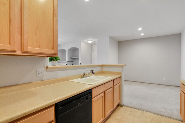 Building Photo - 1574 Olympia Cir