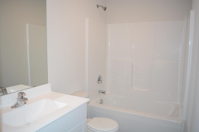 Building Photo - 258 Yorktown Ln