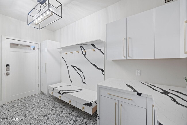 Building Photo - 10111 E Cholla St