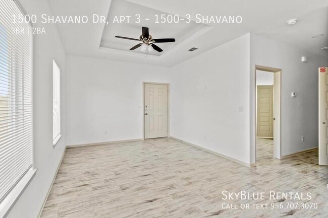 Building Photo - 1500 Shavano Dr