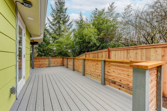 Building Photo - A Fresh, Open Home for a Relaxed Life by the Lake