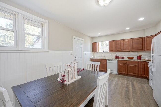 Building Photo - 110 Highland Ave