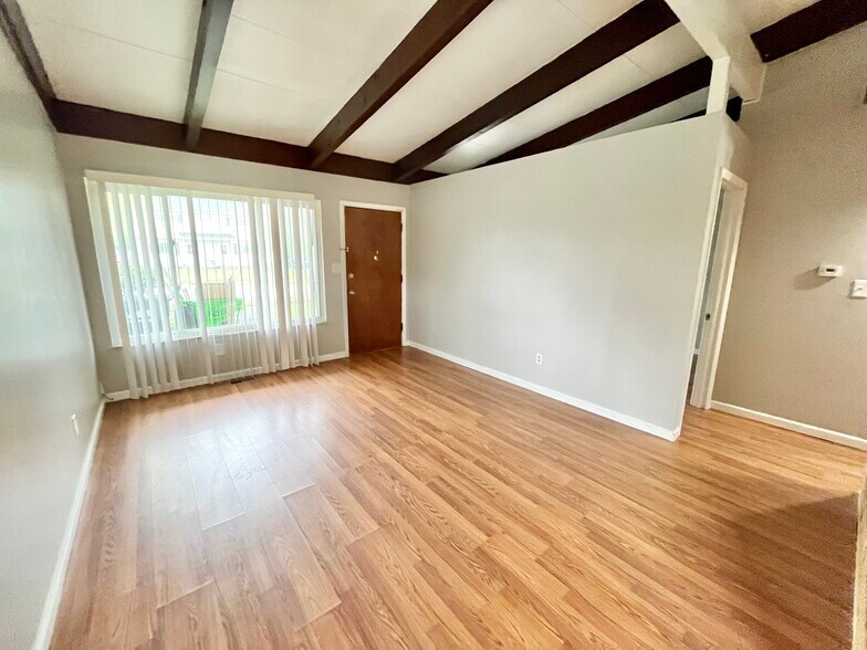 Building Photo - 92 Riveredge Pky