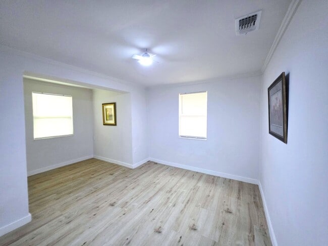 Building Photo - Vero Beach Rentals. Vero Beach Rent, LLC and Property Management Company