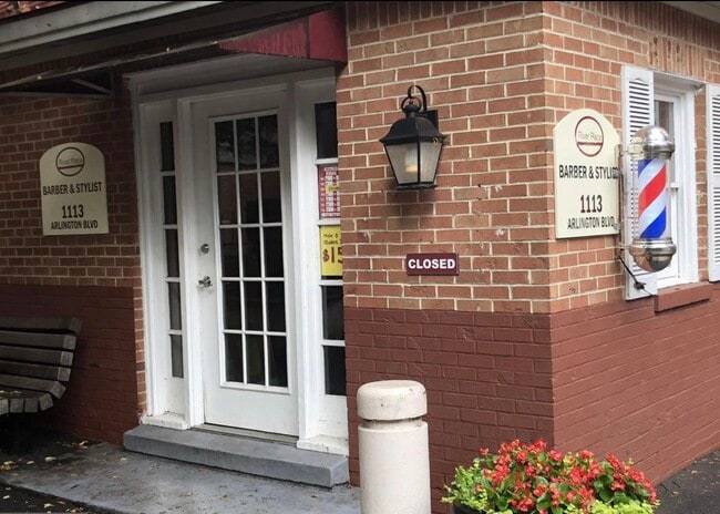 Building Photo - 1111 Arlington Blvd