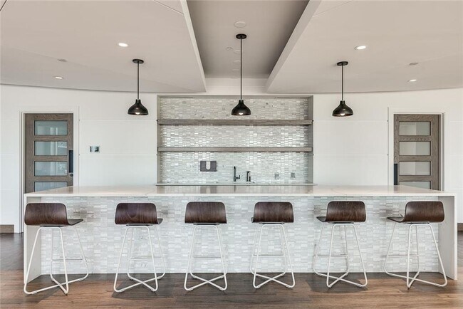 Building Photo - 943 Peachtree St NE