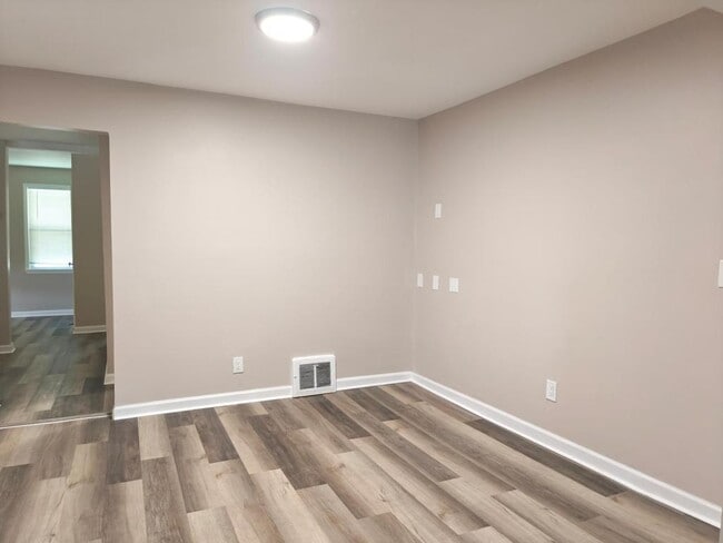 Building Photo - 31112 Krauter St