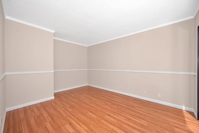 Building Photo - 44771 Garden Ct
