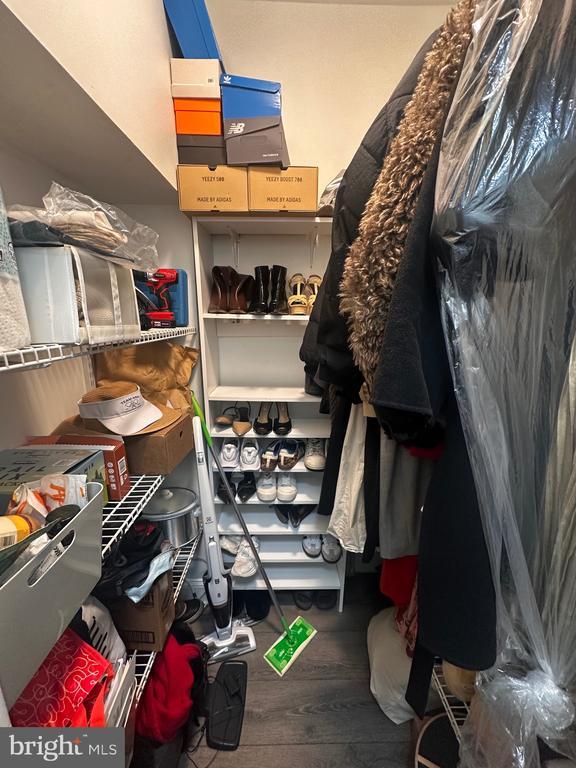 Building Photo - 1 Scott Cir NW